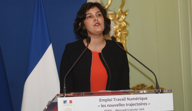 Myriam El Khomri lors de la remise du rapport "Travail, emploi, numérique les nouvelles trajectoires", autrement appelée Loi El Khomri
