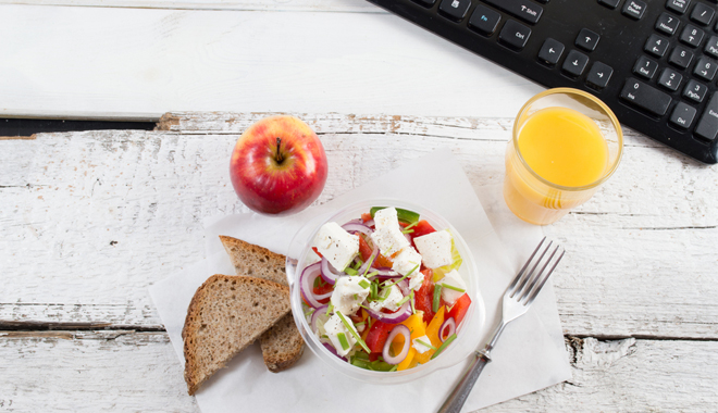 Un repas équilibré pour le améliorer le bien-être des salariés